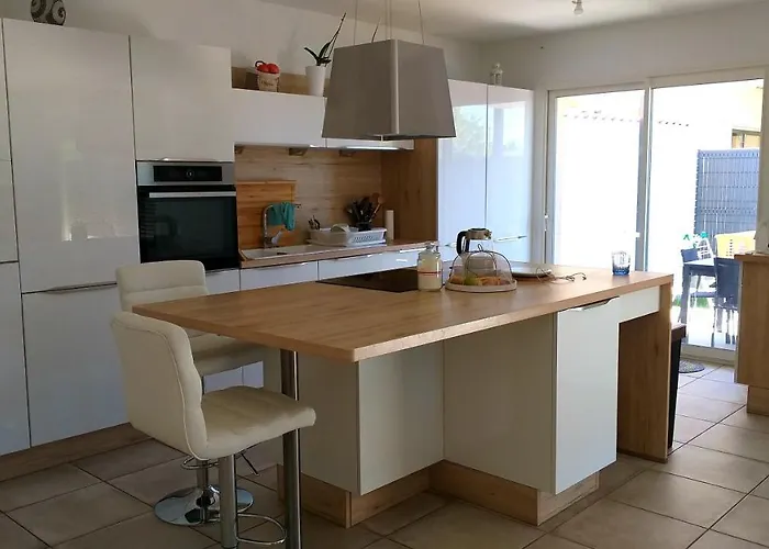 Проживание в семье Dans Maison, Pres De La Mer, De L'espagne, Des Montagnes Pezilla-la-Riviere