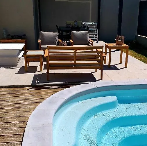 Проживание в семье Dans Maison, Pres De La Mer, De L'espagne, Des Montagnes *