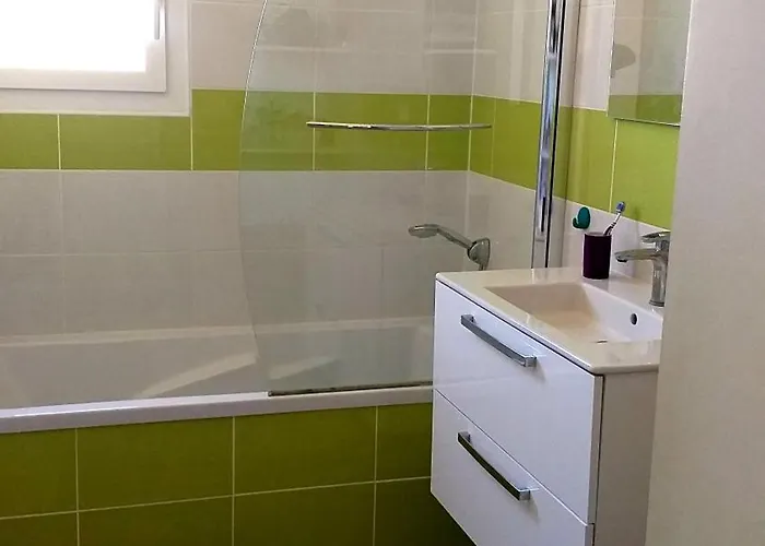 Проживание в семье Dans Maison, Pres De La Mer, De L'espagne, Des Montagnes